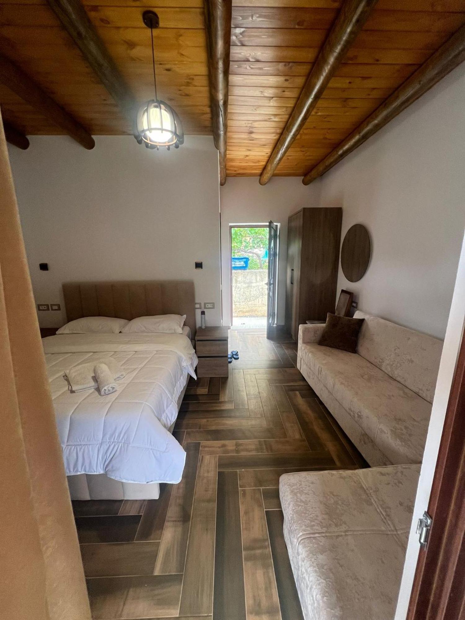 Guest House Bracaj Zhaban Extérieur photo