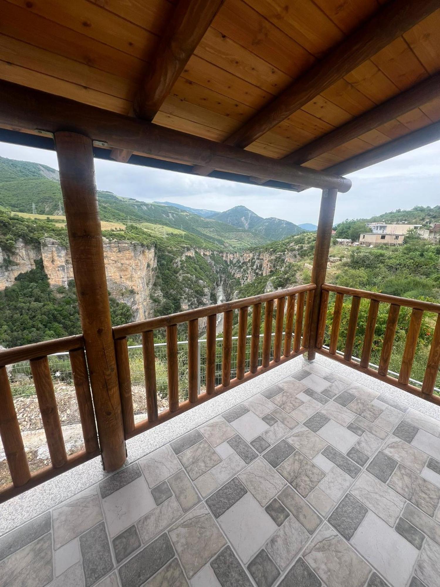 Guest House Bracaj Zhaban Extérieur photo